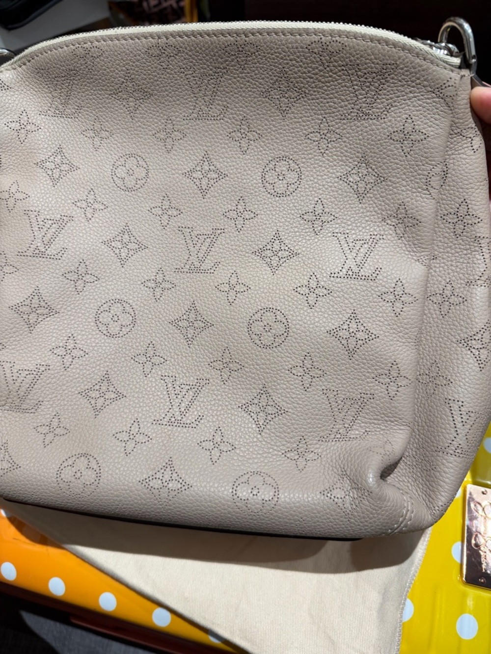 Louis Vuitton - Picture 12 of 15